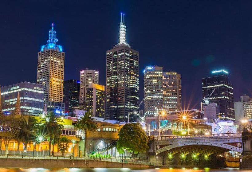 Hostel Back Of Chapel | Melbourne | Victoria | Australia 5