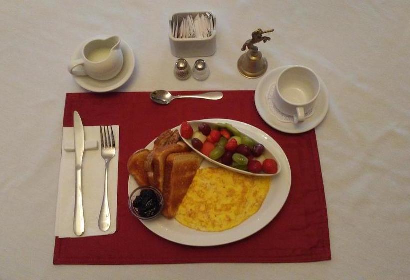 Gite Au P Tit Manoir B&b | Saguenay | Quebec | Canada 14