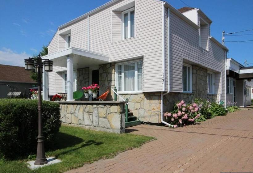 Bed and Breakfast La Maison D Amyrose | St Felicien | Quebec | Canada 10