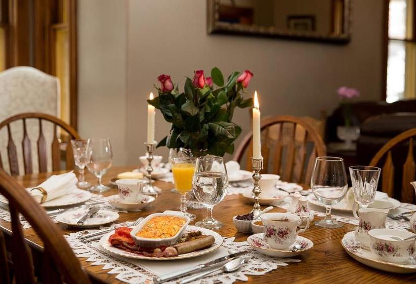 Bed and Breakfast Hatfield House On Hibernia | Stratford | Ontario | Canada 1