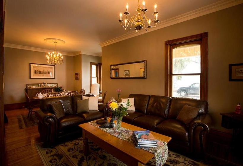 Bed and Breakfast Hatfield House On Hibernia | Stratford | Ontario | Canada 15