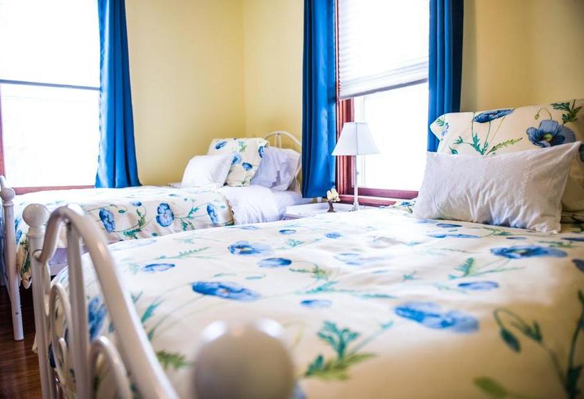 Bed and Breakfast Hatfield House On Hibernia | Stratford | Ontario | Canada 4