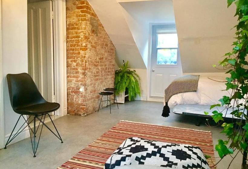 Bed and Breakfast L Hotel Particulier Griffintown | Montreal | Quebec | Canada 10