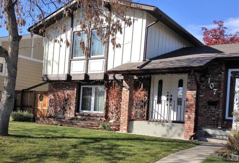 Pea  N Bee S B&b | Calgary | Alberta | Canada 1