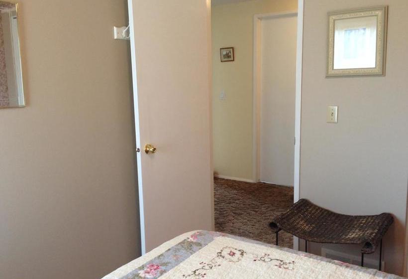 Pea  N Bee S B&b | Calgary | Alberta | Canada 14