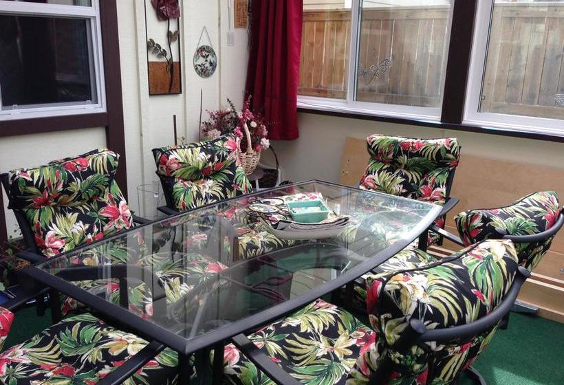 Pea  N Bee S B&b | Calgary | Alberta | Canada 4