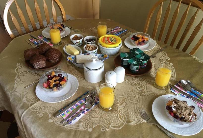 Pea  N Bee S B&b | Calgary | Alberta | Canada 6