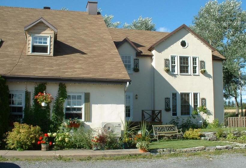 Auberge & Motel île D Orléans | St.Pierre-de-l'ile-d'Orleans | Quebec | Canada 2