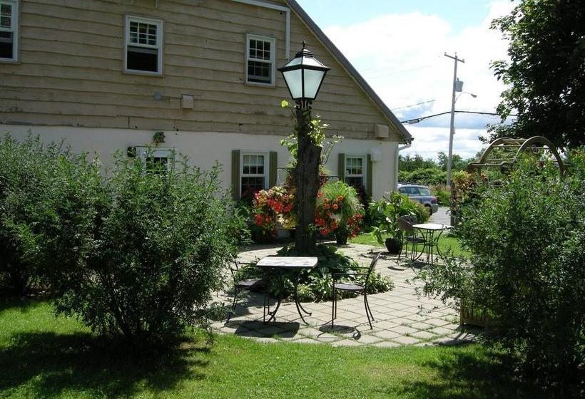 Auberge & Motel île D Orléans | St.Pierre-de-l'ile-d'Orleans | Quebec | Canada 3
