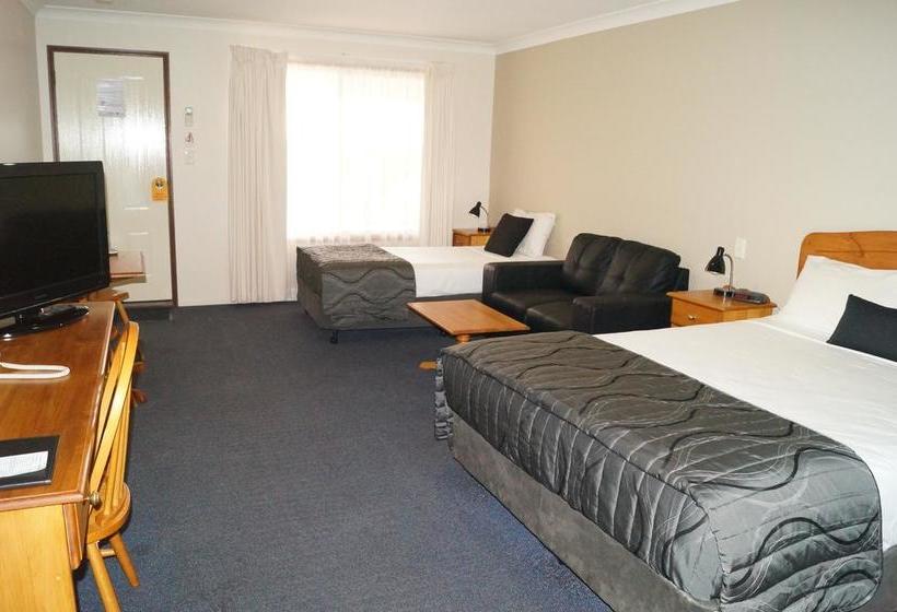 Motel Asters on James Motor Inn