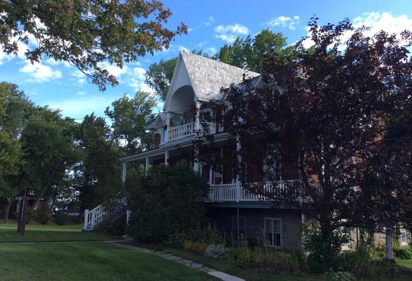 Bed and Breakfast Gite Les 2 Soeurs | Roberval | Quebec | Canada 1