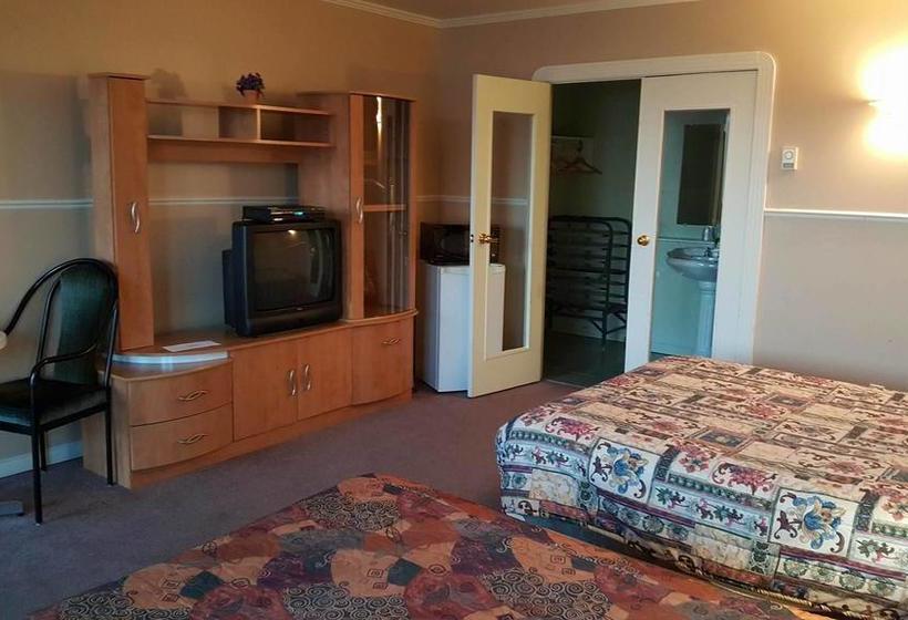 Motel Bellevue | Sainte Anne de Beaupre | Quebec | Canada 4