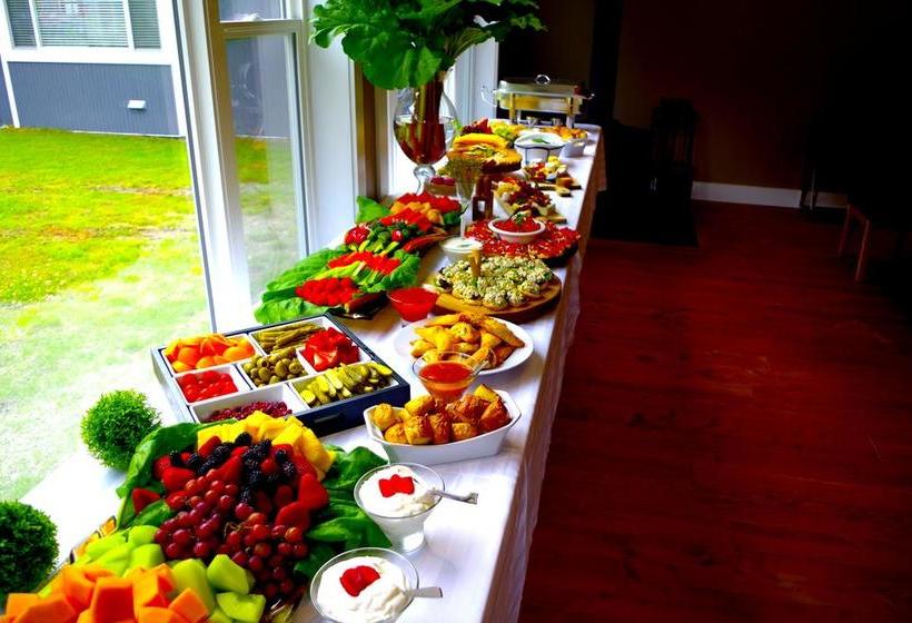 Hotel Bella Coola Eagle Lodge | Bella Coola | British Columbia | Canada 3