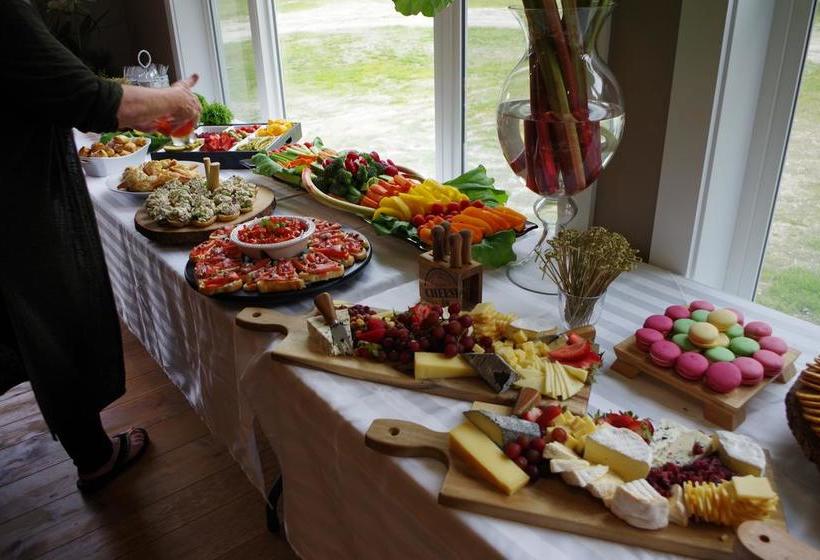 Hotel Bella Coola Eagle Lodge | Bella Coola | British Columbia | Canada 4