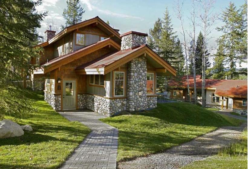 Resort Patricia Lake Bungalows | Jasper | Alberta | Canada 1