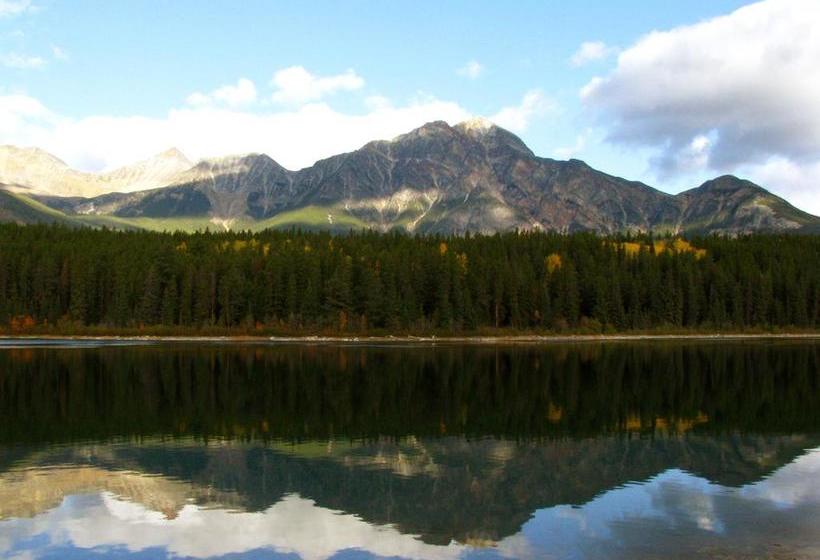 Resort Patricia Lake Bungalows | Jasper | Alberta | Canada 10