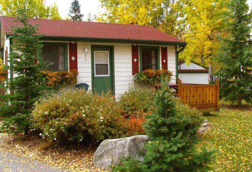 Resort Patricia Lake Bungalows | Jasper | Alberta | Canada 8