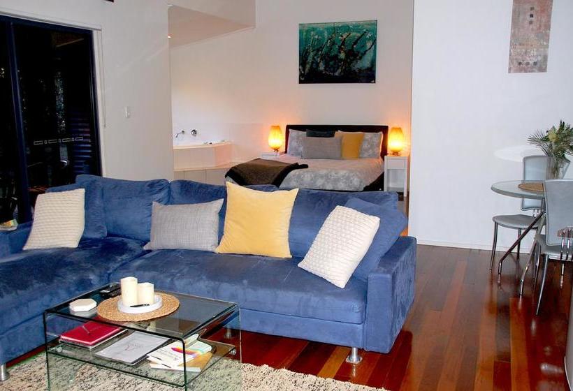 Resort Crookneck Retreat | Glass House Mountains | Queensland | Australia 13