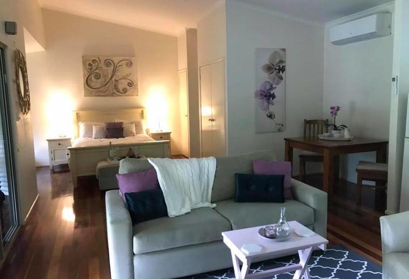 Resort Crookneck Retreat | Glass House Mountains | Queensland | Australia 15