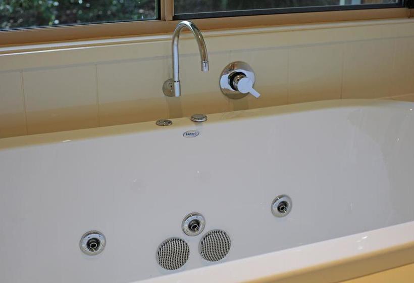 Resort Crookneck Retreat | Glass House Mountains | Queensland | Australia 19