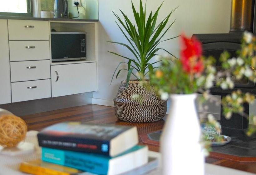 Resort Crookneck Retreat | Glass House Mountains | Queensland | Australia 6