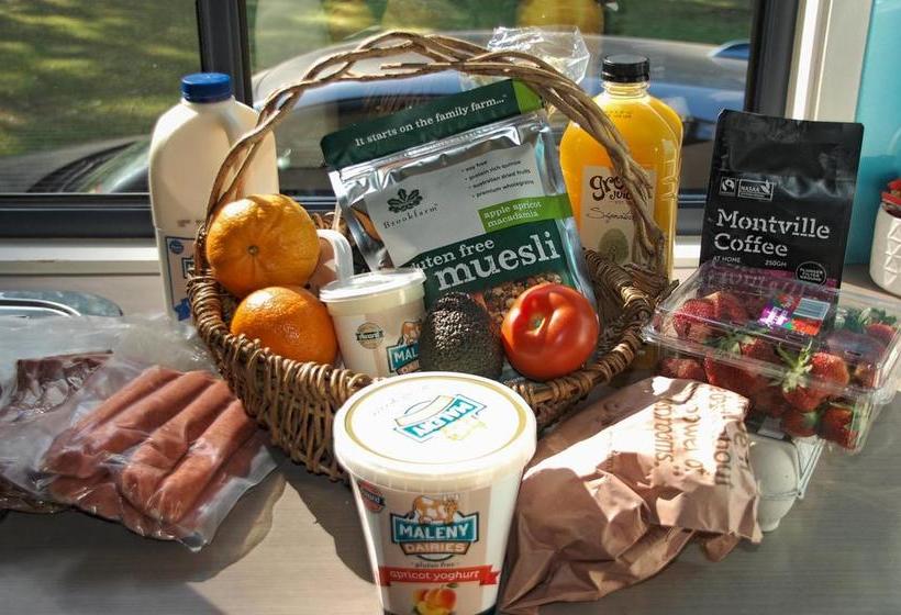 Resort Crookneck Retreat | Glass House Mountains | Queensland | Australia 7