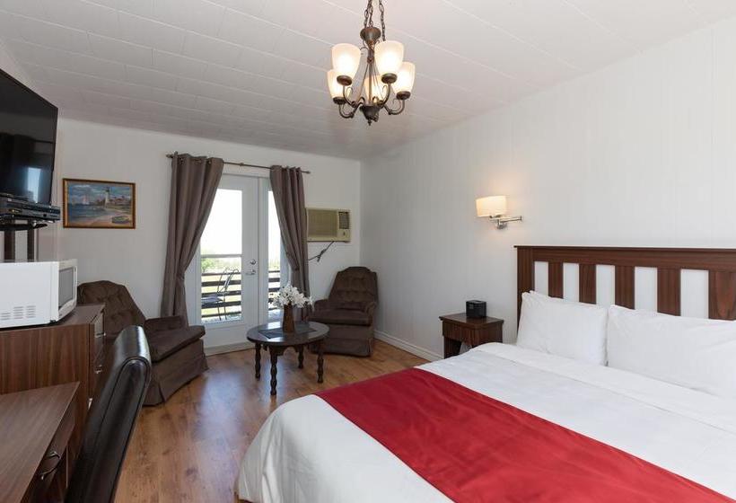 Motel Au Fleuve D Argent | Riviere du Loup | Quebec | Canada 12