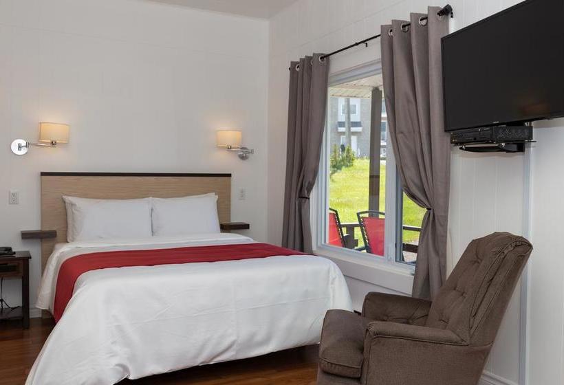 Motel Au Fleuve D Argent | Riviere du Loup | Quebec | Canada 3