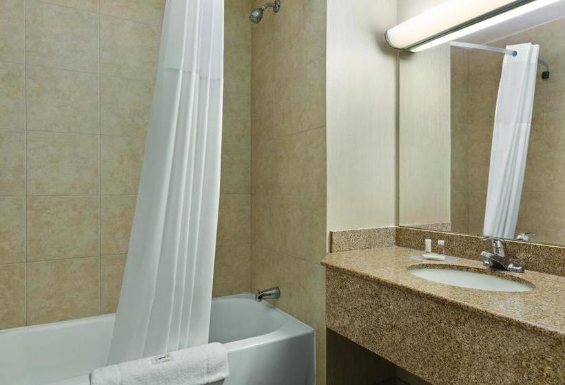 Hotel Days Inn By Wyndham London | London | Ontario | Canada 1