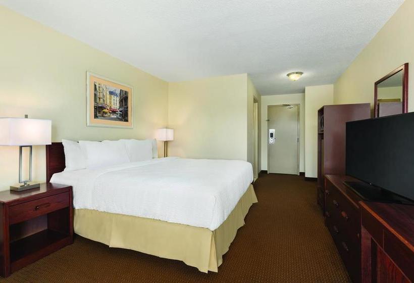 Hotel Days Inn By Wyndham London | London | Ontario | Canada 2