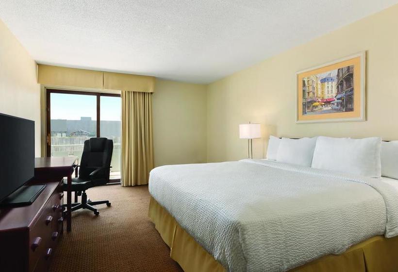 Hotel Days Inn By Wyndham London | London | Ontario | Canada 3