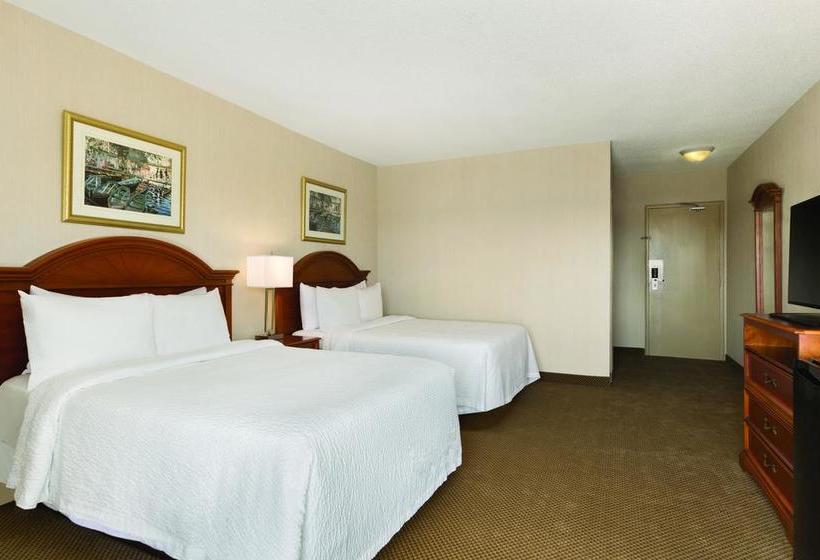 Hotel Days Inn By Wyndham London | London | Ontario | Canada 6