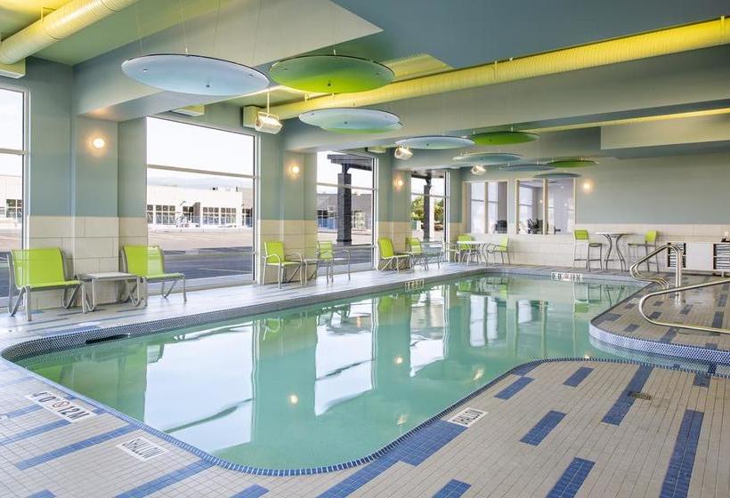 Hotel Holiday Inn Express & Suites Kelowna - East | Kelowna | British Columbia | Canada 1