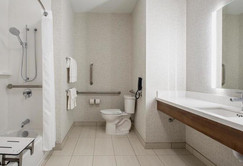 Hotel Holiday Inn Express & Suites Kelowna - East | Kelowna | British Columbia | Canada 11