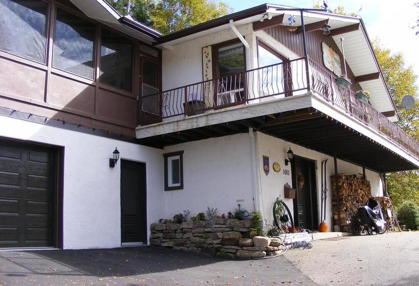 Au Beau Soleil Bed & Breakfast Mont Tremblant Quebec