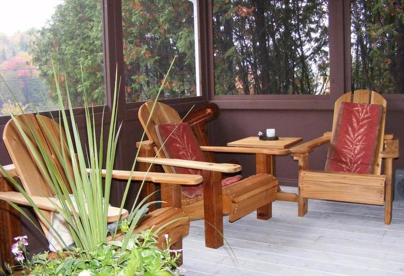 Au Beau Soleil Bed & Breakfast | Mont Tremblant | Quebec | Canada 1