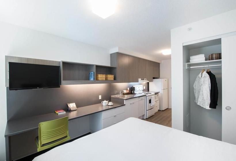 Hotel Ponderosa Studios | Vancouver | British Columbia | Canada 3