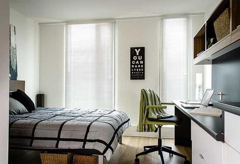 Hotel Ponderosa Studios | Vancouver | British Columbia | Canada 5