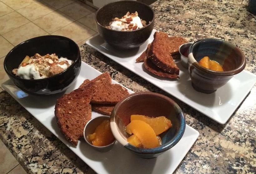 Alpenrose Revelstoke Bed & Breakfast | Revelstoke | British Columbia | Canada 18