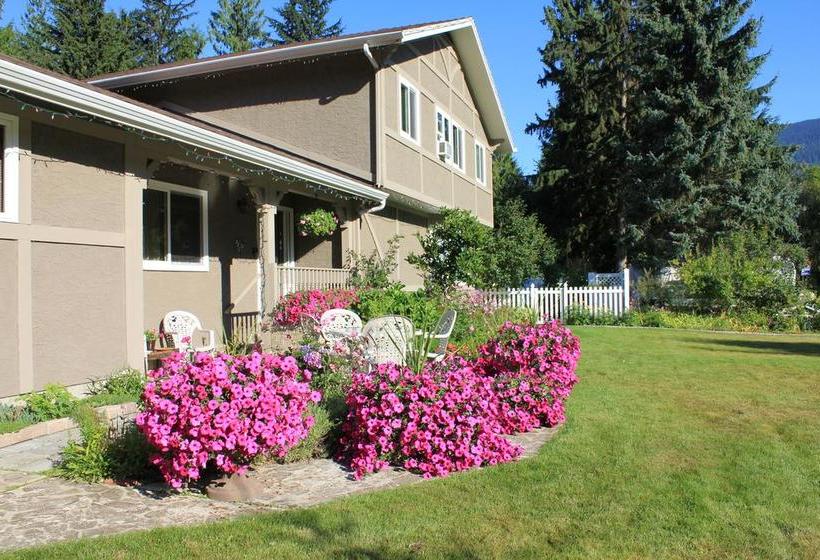 Alpenrose Revelstoke Bed & Breakfast | Revelstoke | British Columbia | Canada 19