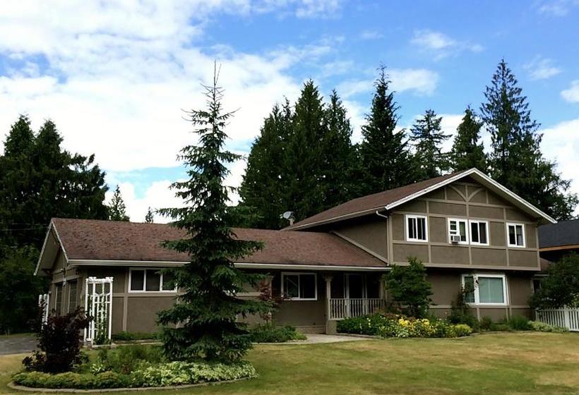 Alpenrose Revelstoke Bed & Breakfast | Revelstoke | British Columbia | Canada 2