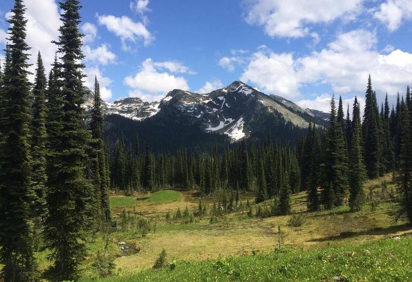 Alpenrose Revelstoke Bed & Breakfast | Revelstoke | British Columbia | Canada 4