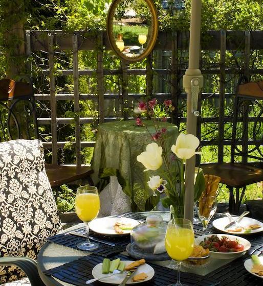 Panache Bed & Breakfast | Niagara on the Lake | Ontario | Canada 17