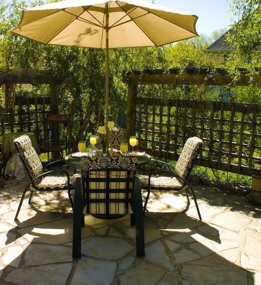 Panache Bed & Breakfast | Niagara on the Lake | Ontario | Canada 18