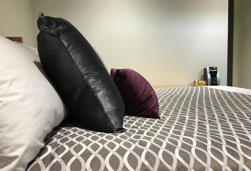 Hotel University of Alberta Plh Accommodation | Edmonton | Alberta | Canada 1