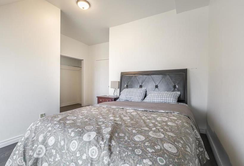 Inn Elevate Rooms Yiju Guest House | Toronto | Ontario | Canada 2