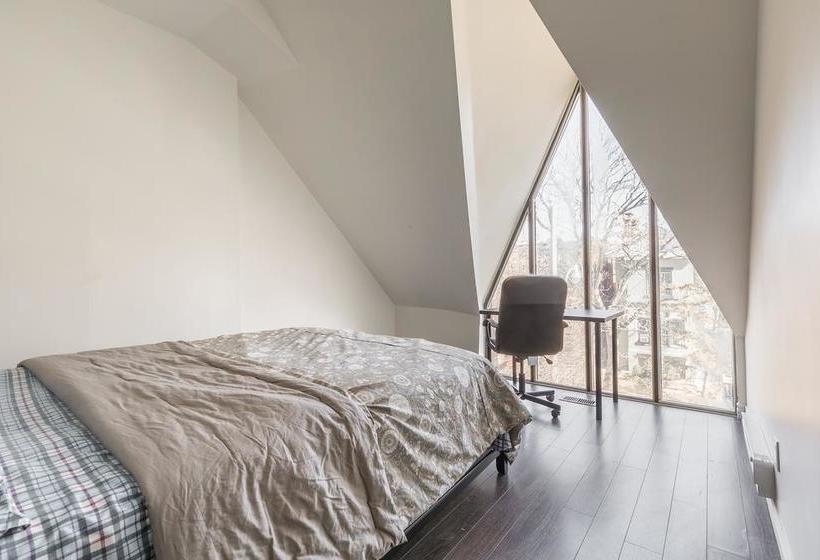 Inn Elevate Rooms Yiju Guest House | Toronto | Ontario | Canada 8