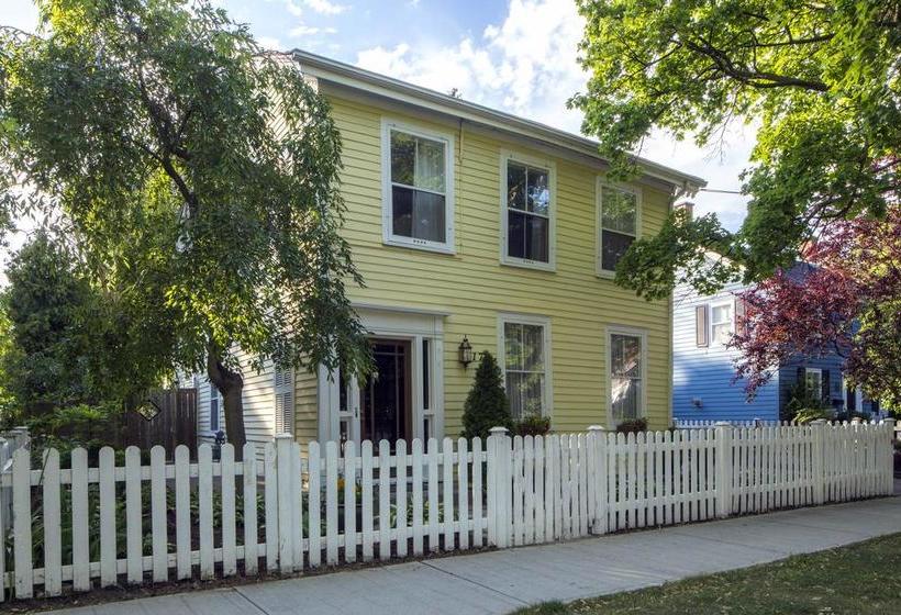 Queen Regent Bed & Breakfast | Niagara on the Lake | Ontario | Canada 2