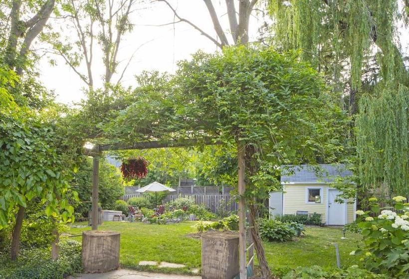 Queen Regent Bed & Breakfast | Niagara on the Lake | Ontario | Canada 3