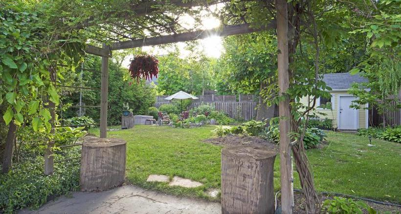 Queen Regent Bed & Breakfast | Niagara on the Lake | Ontario | Canada 9